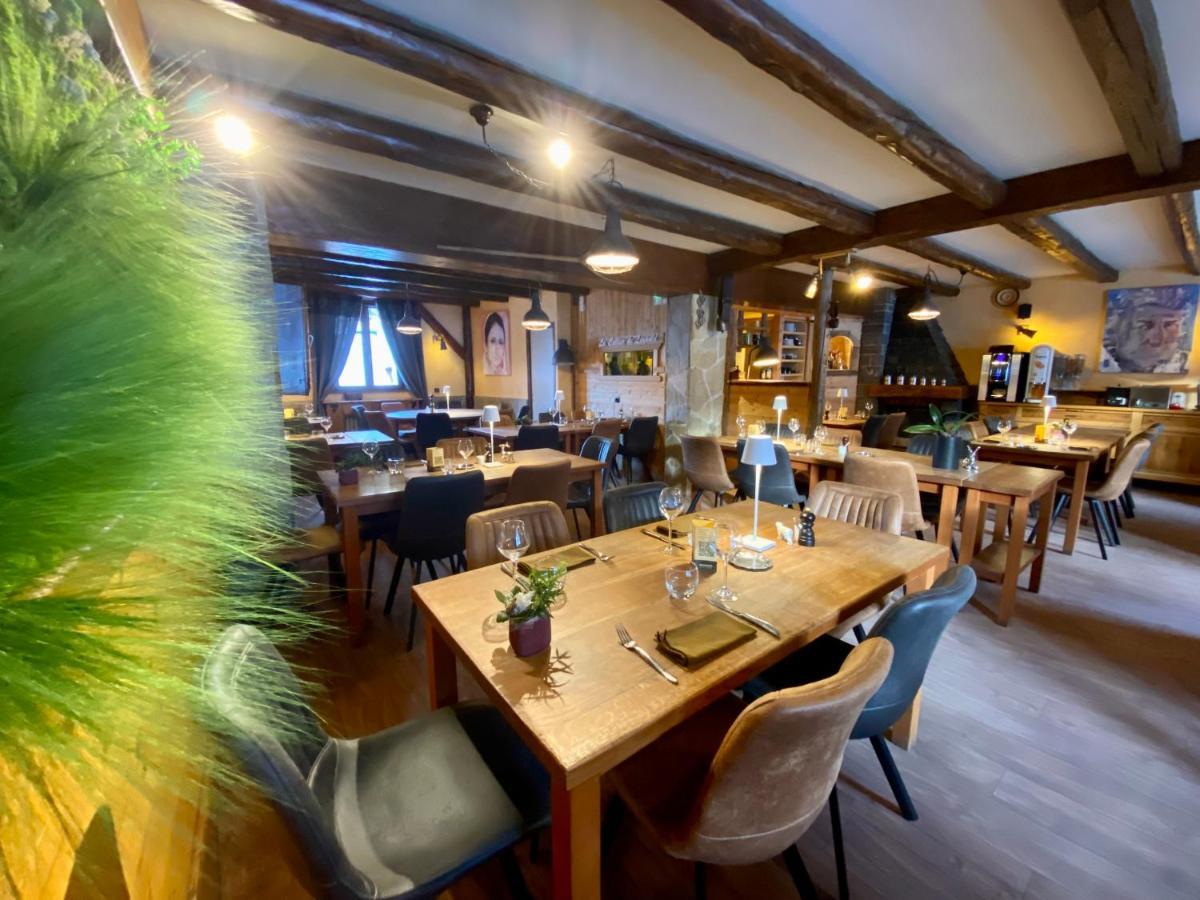 Logis Hotel Les Ancolies Areches Bagian luar foto