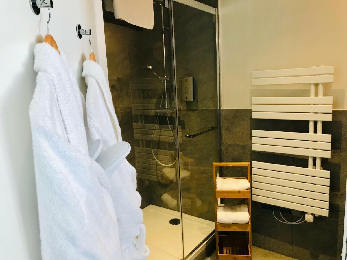 Logis Hotel Les Ancolies Areches Bagian luar foto