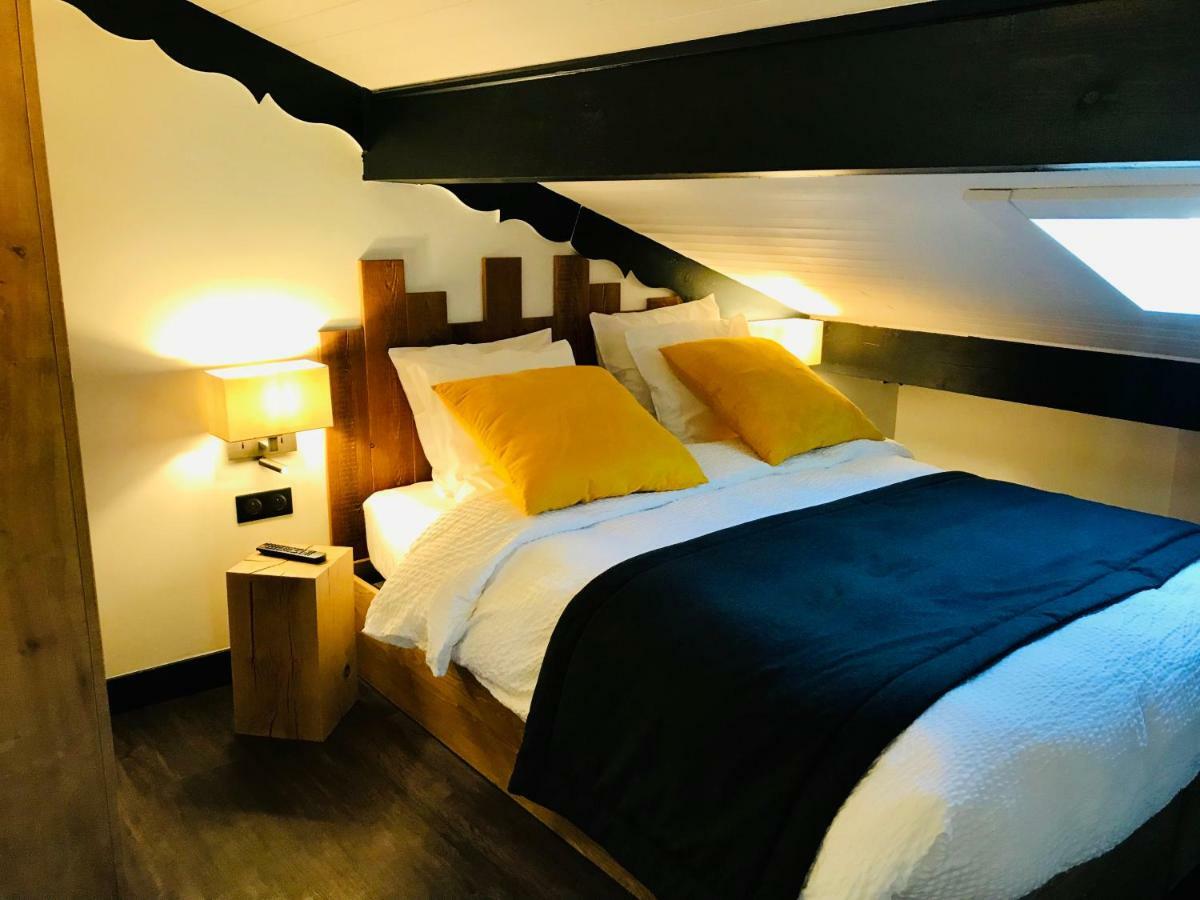 Logis Hotel Les Ancolies Areches Bagian luar foto